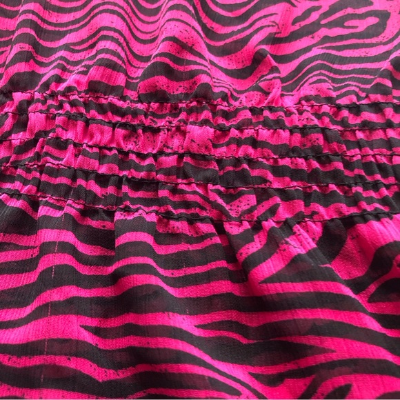 Max Azria Miley Cyrus Women’s Size XL Sheer Pink Zebra Blouse Stretched Waist - Picture 13 of 16